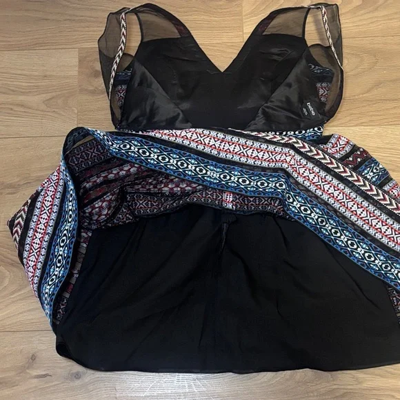 Bebe Fable Stripe Fit and Flare Mini Dress size 8 - Picture 9 of 12